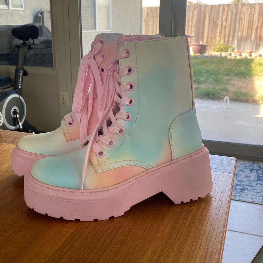 Never worn. Dolls Kill pastel rainbow shoes.